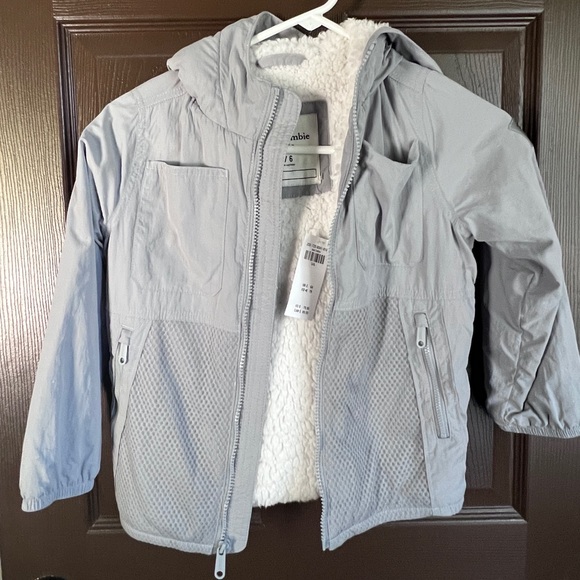 Kids Gray NWT Abercrombie winter coat - Picture 4 of 4